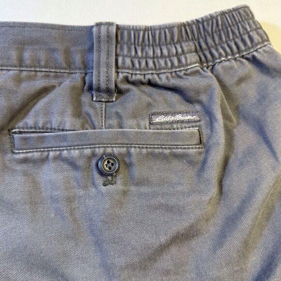 Eddie Bauer Shorts Gray Chino Pleated Front Size 38 Small Mark See Photo Elastic - Picture 4 of 12
